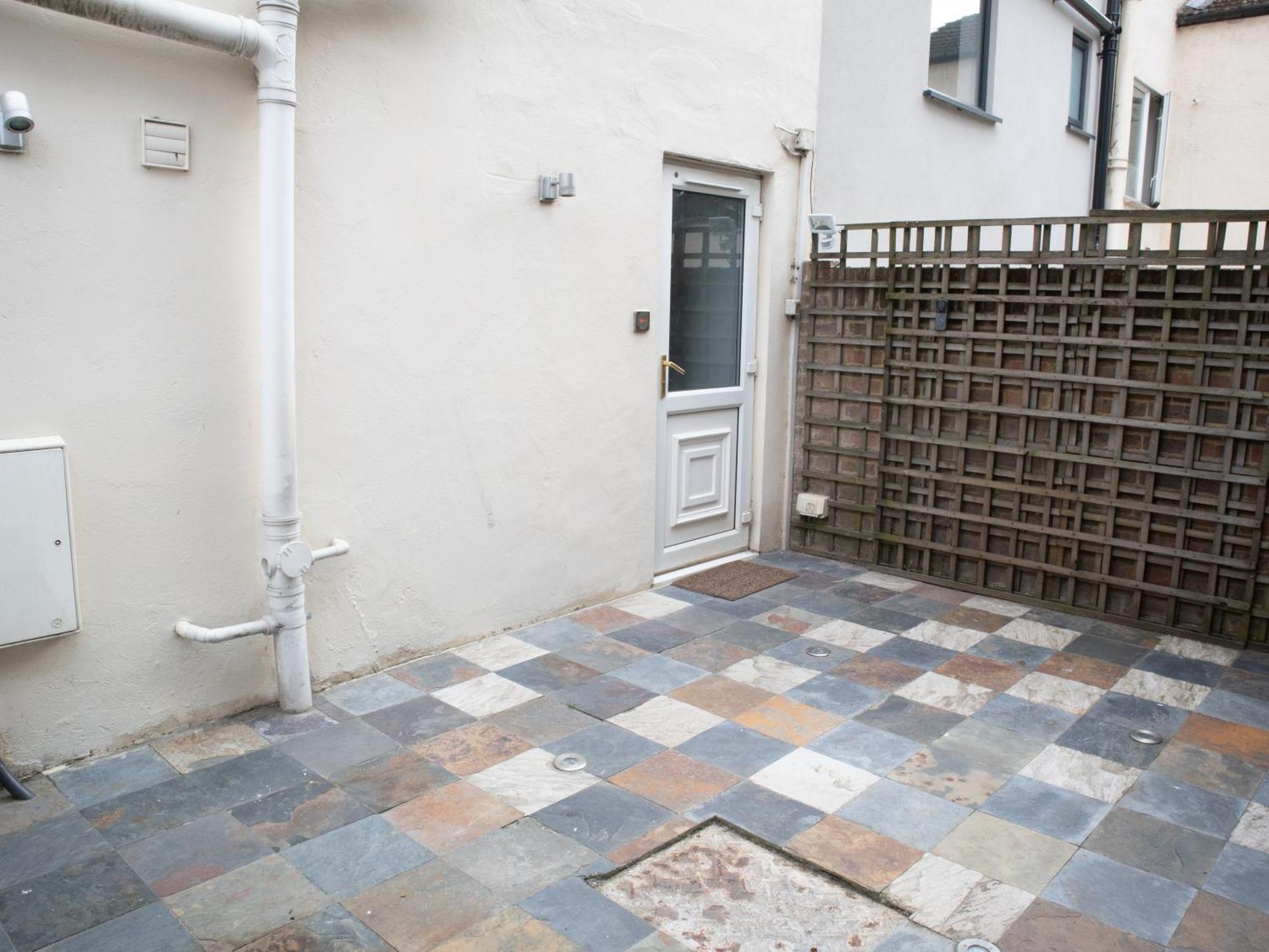 Bright Private Terrace - Free Private Parking - Tv - Wifi - Netflix Apartman Croydon kerület Kültér fotó