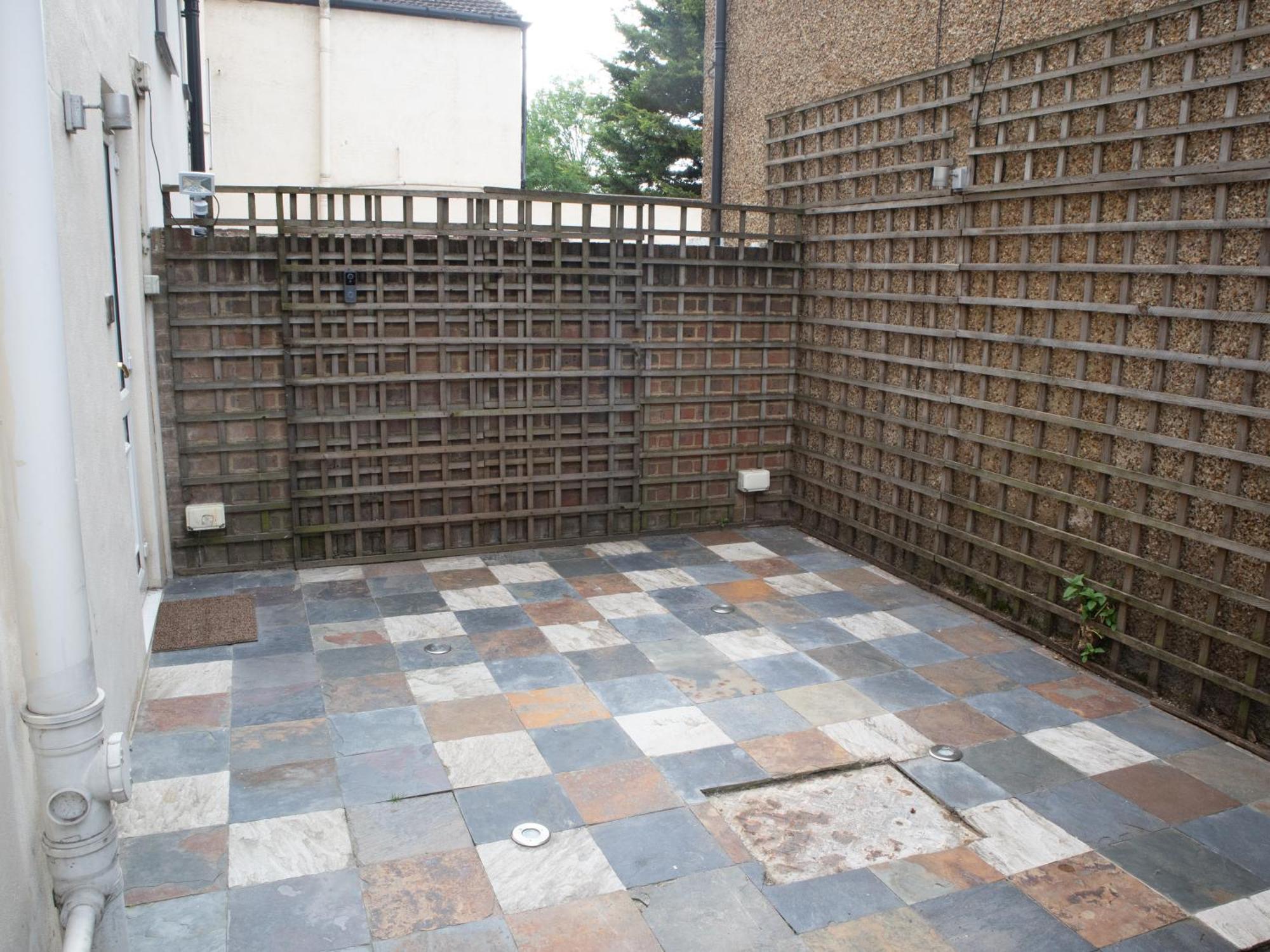 Bright Private Terrace - Free Private Parking - Tv - Wifi - Netflix Apartman Croydon kerület Kültér fotó